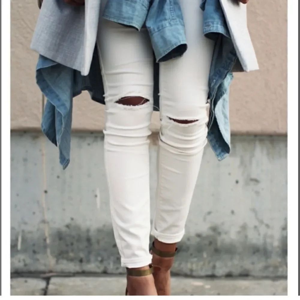 Topshop Moto High Waisted Jamie White Distressed Ankle Grazer Jeans Size 30